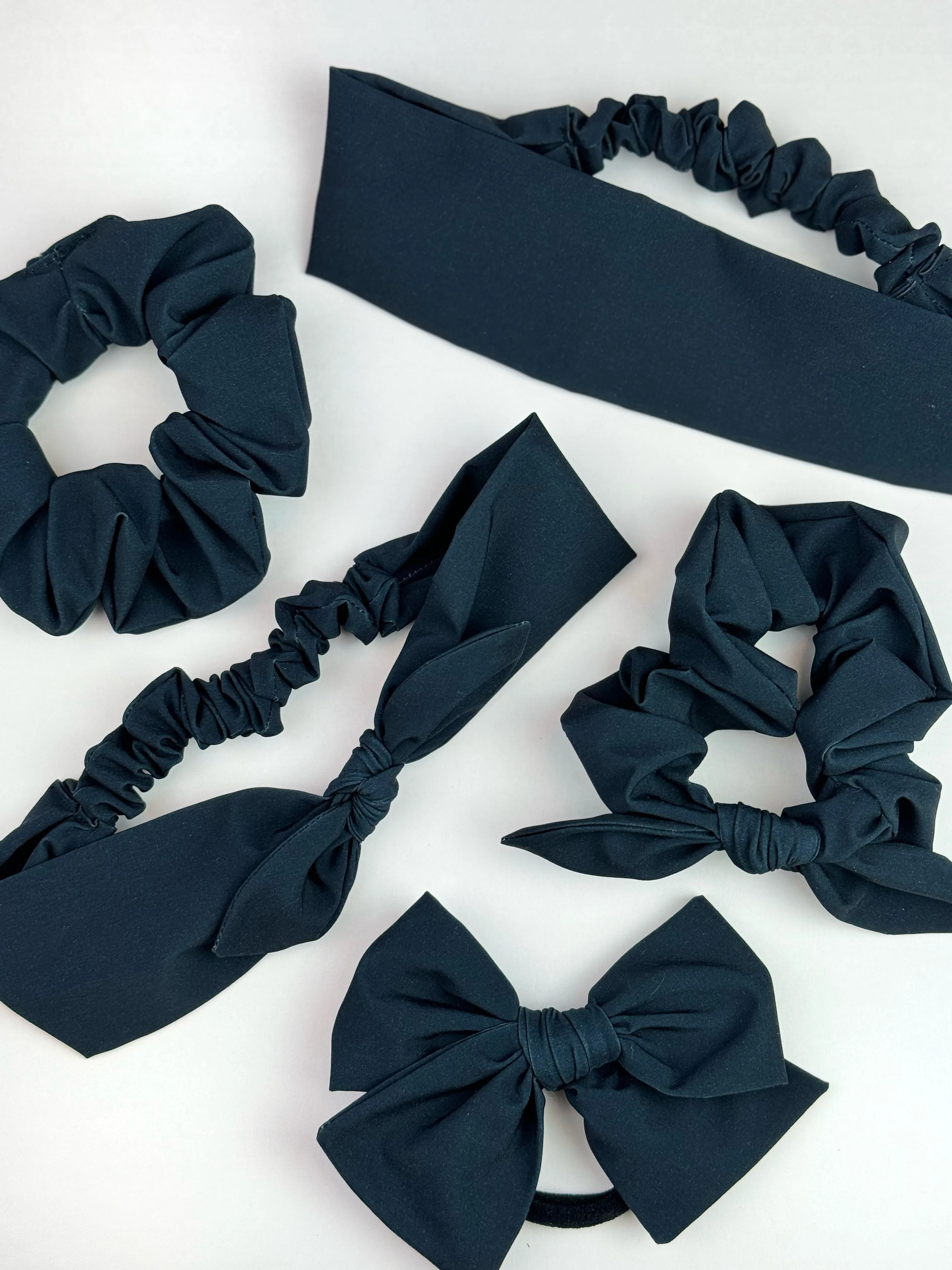 Classic Scrunchie | Black