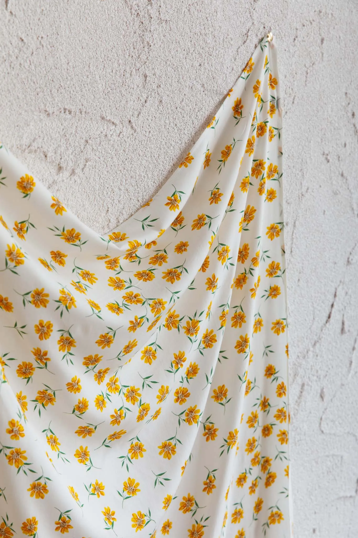 Sundaze Square Scarf Flowers White