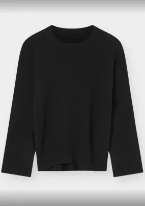 THE NEW CREW SWEATER - BLACK
